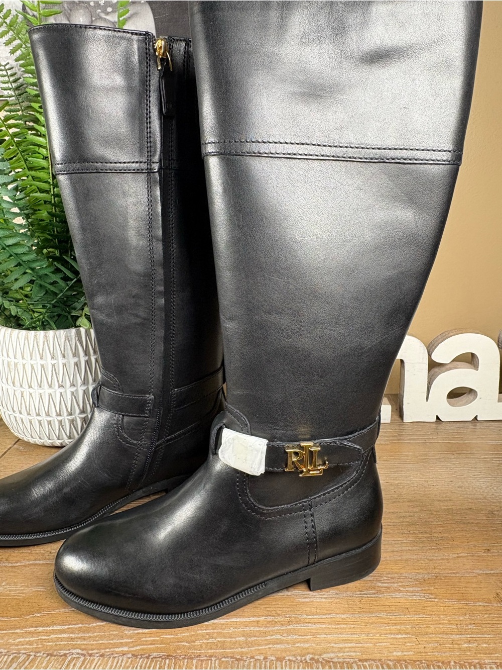Ralph Lauren Baylee Tall Knee High Black Leather Riding Boot US 5 B
Wide Calf - Picture 3 of 10